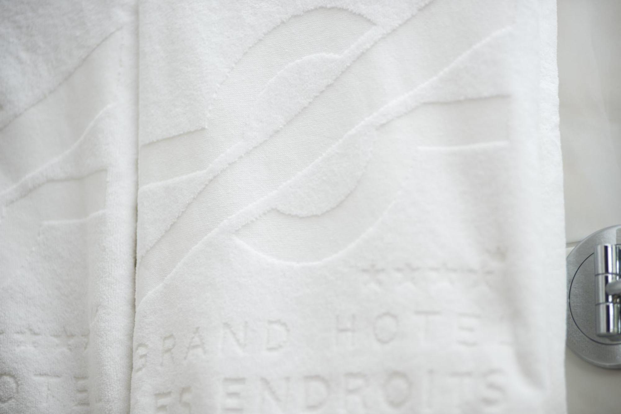 Grand Hotel Les Endroits 라쇼드퐁 외부 사진