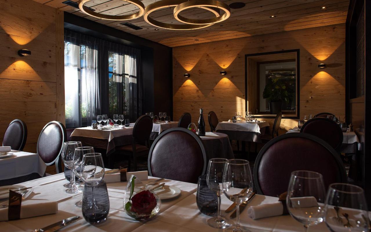 Grand Hotel Les Endroits 라쇼드퐁 외부 사진